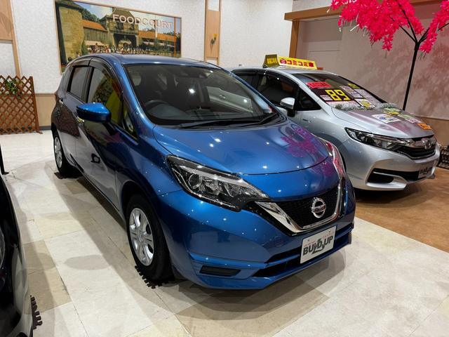 ノート Ｘ　ＦＯＵＲ　４ＷＤ　衝突被害軽減ブレーキシステム　レーンアシスト　オートライト　スマートキー　プッシュスタート　ナビ　地デジ　４ＷＤ切替機能　ライトレベライザー　ドアバイザー（8枚目）