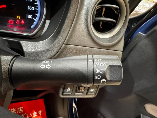 ノート Ｘ　ＦＯＵＲ　４ＷＤ　衝突被害軽減ブレーキシステム　レーンアシスト　オートライト　スマートキー　プッシュスタート　ナビ　地デジ　４ＷＤ切替機能　ライトレベライザー　ドアバイザー（27枚目）