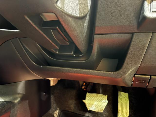 ノート Ｘ　ＦＯＵＲ　４ＷＤ　衝突被害軽減ブレーキシステム　レーンアシスト　オートライト　スマートキー　プッシュスタート　ナビ　地デジ　４ＷＤ切替機能　ライトレベライザー　ドアバイザー（29枚目）