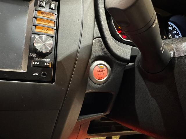 ノート Ｘ　ＦＯＵＲ　４ＷＤ　衝突被害軽減ブレーキシステム　レーンアシスト　オートライト　スマートキー　プッシュスタート　ナビ　地デジ　４ＷＤ切替機能　ライトレベライザー　ドアバイザー（30枚目）