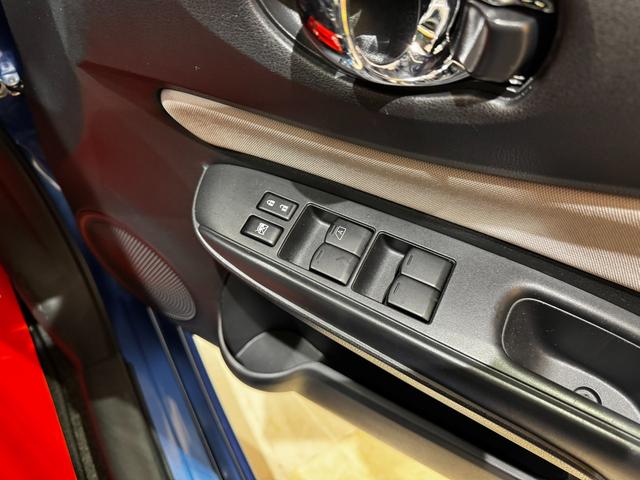 ノート Ｘ　ＦＯＵＲ　４ＷＤ　衝突被害軽減ブレーキシステム　レーンアシスト　オートライト　スマートキー　プッシュスタート　ナビ　地デジ　４ＷＤ切替機能　ライトレベライザー　ドアバイザー（33枚目）