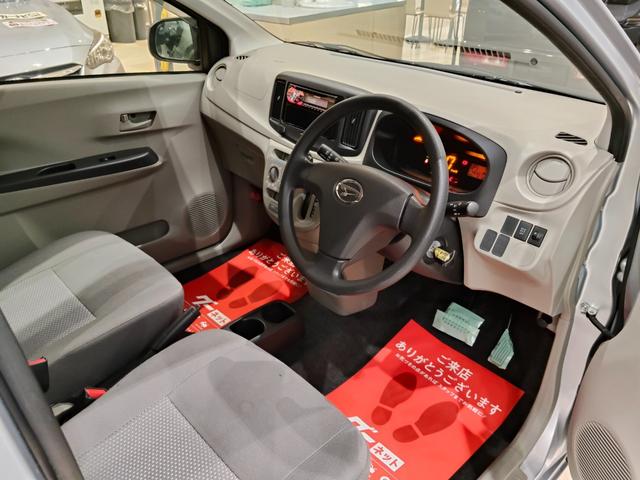 ミライース Ｌｆ　４ＷＤ　デジタルスピードメーター　キーレス　社外ＣＤオーディオ　ドアバイザー（10枚目）