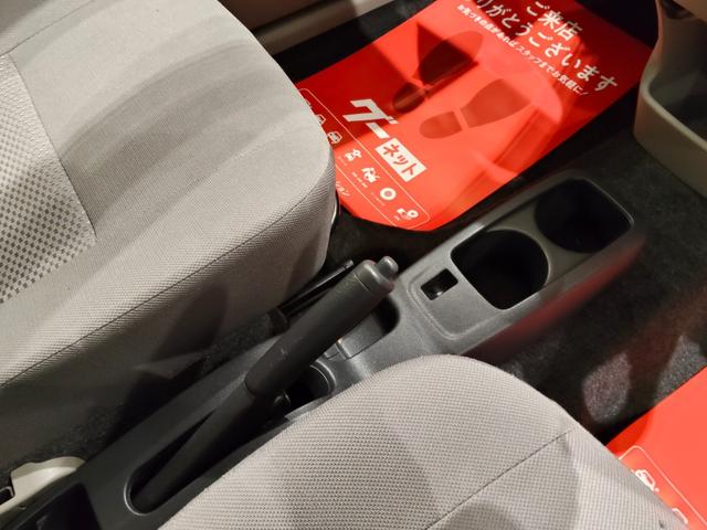 ミライース Ｌｆ　４ＷＤ　デジタルスピードメーター　キーレス　社外ＣＤオーディオ　ドアバイザー（17枚目）