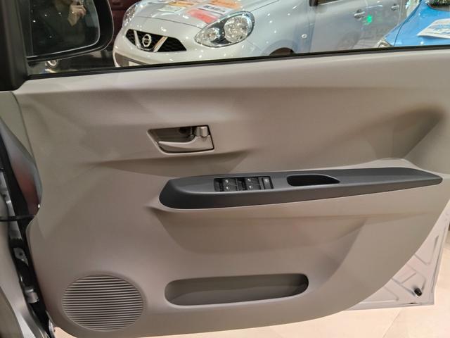 ミライース Ｌｆ　４ＷＤ　デジタルスピードメーター　キーレス　社外ＣＤオーディオ　ドアバイザー（18枚目）