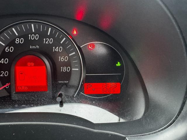 マーチ G FOUR 4WD スマートキー プッシュスタート 純正ナビ フルセグTV オートエアコン オートライト フロントフォグ 四駆切り替え機能 ライトレベライザー ドアバイザー アルミホイール(15枚目)