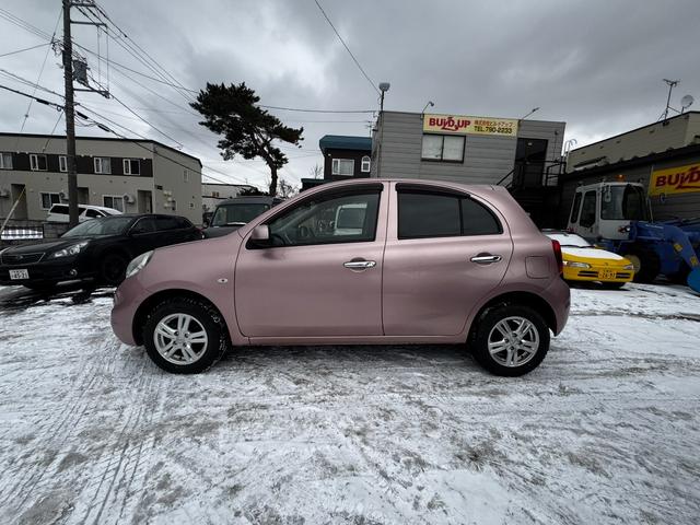 マーチ G FOUR 4WD スマートキー プッシュスタート 純正ナビ フルセグTV オートエアコン オートライト フロントフォグ 四駆切り替え機能 ライトレベライザー ドアバイザー アルミホイール(25枚目)