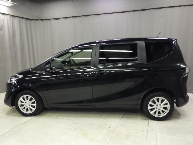 シエンタ Ｘ　４ＷＤ　メモリーナビ　バックカメラ　衝突被害軽減システム　ＥＴＣ　電動スライドドア　乗車定員６人　３列シート（2枚目）