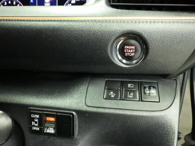 シエンタ Ｘ　４ＷＤ　メモリーナビ　バックカメラ　衝突被害軽減システム　ＥＴＣ　電動スライドドア　乗車定員６人　３列シート（15枚目）