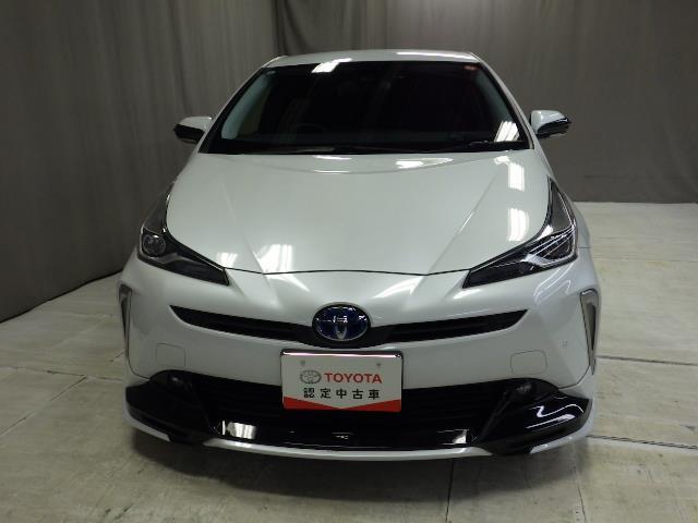 プリウス ＳセーフティプラスＩＩ　４ＷＤ　フルセグ　メモリーナビ　ＤＶＤ再生　バックカメラ　衝突被害軽減システム　ＥＴＣ　ドラレコ　ＬＥＤヘッドランプ　フルエアロ（6枚目）