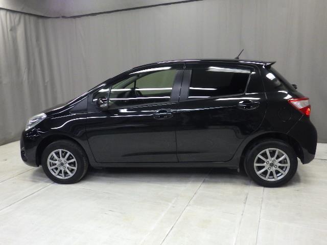 ヴィッツ Ｆ　４ＷＤ　衝突被害軽減システム　ＬＥＤヘッドランプ（2枚目）