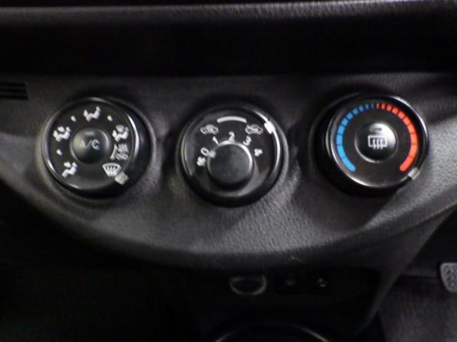 ヴィッツ Ｆ　４ＷＤ　衝突被害軽減システム　ＬＥＤヘッドランプ（12枚目）