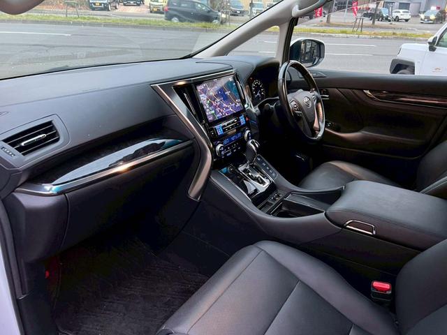 アルファードハイブリッド ＳＲ　４ＷＤ　モデリスタ　リアモニ　ＷＡＬＤ２０ＡＷ　ドラレコ　ＥＴＣ　Ｂカメ　フルセグ　ムーンルーフ　Ｄミラー　ＢＳＭ　３眼ＬＥＤ　　Ｂｌｕｅｔｏｏｔｈ　　１５００Ｗ電源　シートヒーター・クーラー（42枚目）