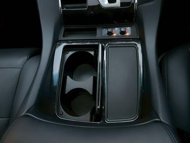 アルファードハイブリッド ＳＲ　４ＷＤ　モデリスタ　リアモニ　ＷＡＬＤ２０ＡＷ　ドラレコ　ＥＴＣ　Ｂカメ　フルセグ　ムーンルーフ　Ｄミラー　ＢＳＭ　３眼ＬＥＤ　　Ｂｌｕｅｔｏｏｔｈ　　１５００Ｗ電源　シートヒーター・クーラー（64枚目）