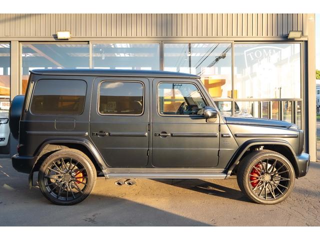 Gクラス G63 AMGナイトPKG・プログラムプラス・インテリアプラスPKG・AMGカーボントリム・ナイトブラックマグノ(マット有償カラー)・AMGPKG・AGLUXURY AGL58 23インチ鍛造AW・全周囲カメ(23枚目)