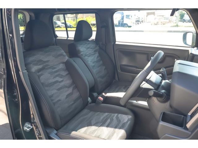 納車前にしっかりとルームクリーニング、外装美装を実施！とにかく気持ちよく乗り始めていただけるように隅々まで綺麗にしていきます！