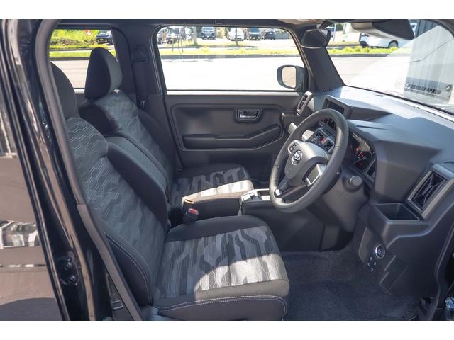 納車前にしっかりとルームクリーニング、外装美装を実施！とにかく気持ちよく乗り始めていただけるように隅々まで綺麗にしていきます！