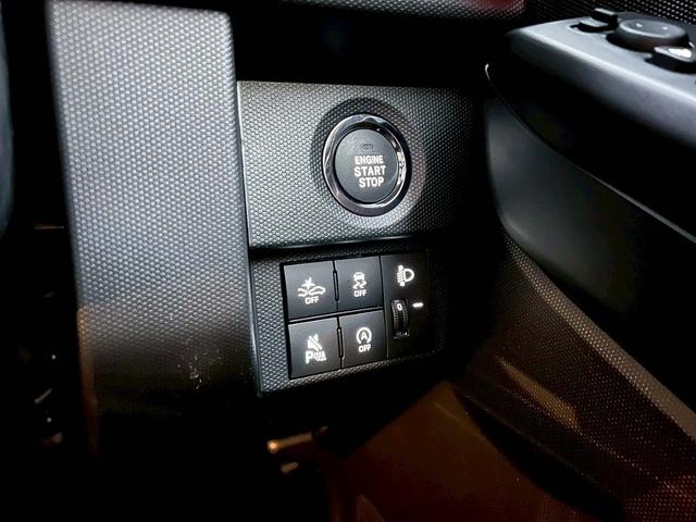 タフト Ｘ　スマアシ　ガラスルーフ　バックカメラ　リバース連動Ｒワイパー　オートハイビーム　マルチインフォメーションディスプレイ　コーナーセンサー　衝突回避支援ブレーキ　サイドビューランプ　寒冷地仕様（5枚目）