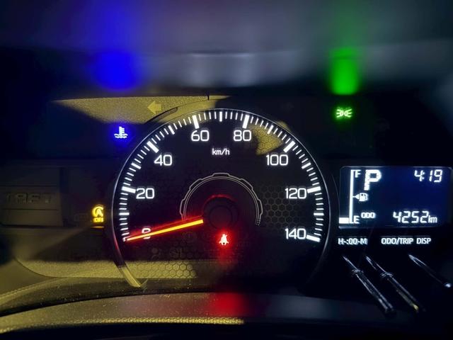 タフト Ｘ　スマアシ　ガラスルーフ　バックカメラ　リバース連動Ｒワイパー　オートハイビーム　マルチインフォメーションディスプレイ　コーナーセンサー　衝突回避支援ブレーキ　サイドビューランプ　寒冷地仕様（17枚目）