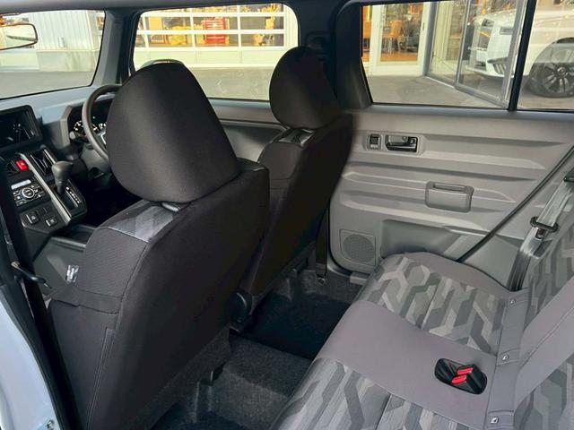 タフト Ｘ　スマアシ　ガラスルーフ　バックカメラ　リバース連動Ｒワイパー　オートハイビーム　マルチインフォメーションディスプレイ　コーナーセンサー　衝突回避支援ブレーキ　サイドビューランプ　寒冷地仕様（25枚目）