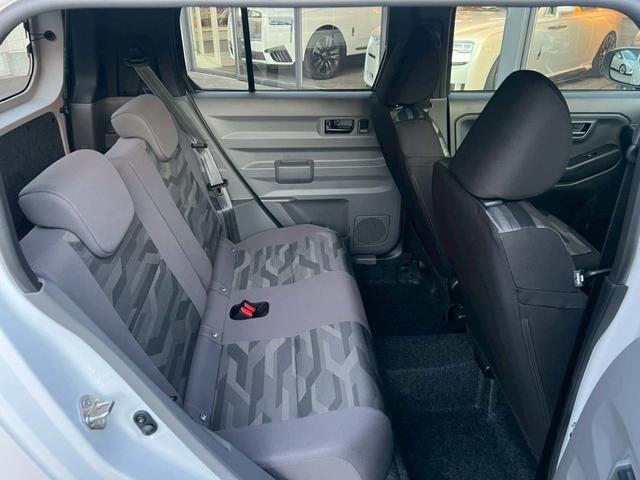 タフト Ｘ　スマアシ　ガラスルーフ　バックカメラ　リバース連動Ｒワイパー　オートハイビーム　マルチインフォメーションディスプレイ　コーナーセンサー　衝突回避支援ブレーキ　サイドビューランプ　寒冷地仕様（28枚目）