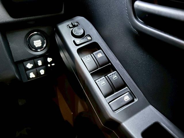 タフト Ｘ　スマアシ　ガラスルーフ　バックカメラ　リバース連動Ｒワイパー　オートハイビーム　マルチインフォメーションディスプレイ　コーナーセンサー　衝突回避支援ブレーキ　サイドビューランプ　寒冷地仕様（32枚目）