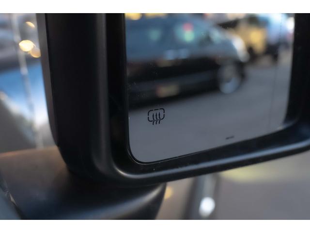 ジープ・ラングラーアンリミテッド サハラ　４ＷＤ　純正ナビ　Ｂカメラ　Ｆカメラ　ＥＴＣ２．０　ドラレコ　フルセグＴＶ　純正アルパインサブウーハー　本革シート　ミラーヒーター　ＢＳＭ　クルコン　携帯ホルダー　純正１８インチＡＷ（28枚目）