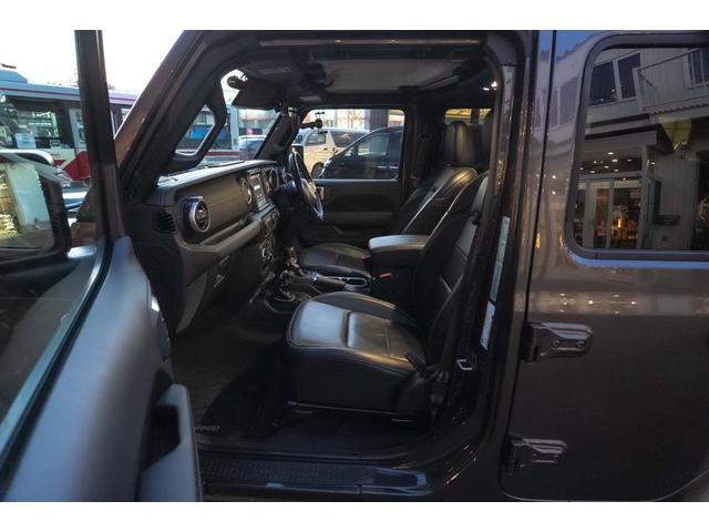 ジープ・ラングラーアンリミテッド サハラ　４ＷＤ　純正ナビ　Ｂカメラ　Ｆカメラ　ＥＴＣ２．０　ドラレコ　フルセグＴＶ　純正アルパインサブウーハー　本革シート　ミラーヒーター　ＢＳＭ　クルコン　携帯ホルダー　純正１８インチＡＷ（38枚目）