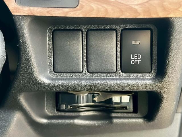 ハイエースバン ロングスーパーGL 全塗装 社外フローティングナビ 社外Dインナーミラー Bカメ ルーフキャリア ラダー ETC フロント・リア パイプバンパー サイドパイプステップ 金属フロア 社外16インチAW フュエールキャップ(9枚目)