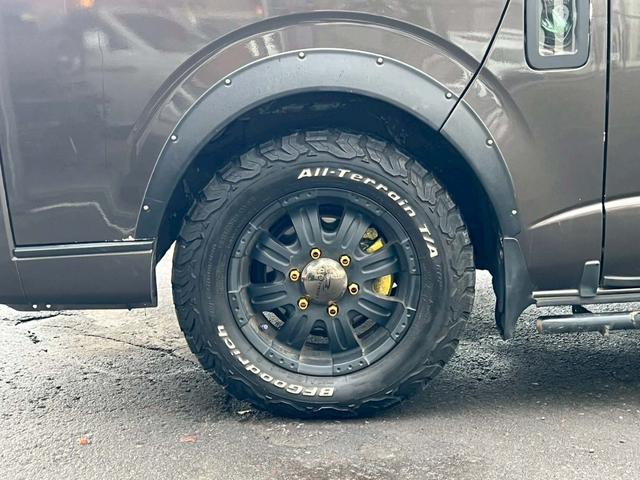 ハイエースバン ロングスーパーGL 全塗装 社外フローティングナビ 社外Dインナーミラー Bカメ ルーフキャリア ラダー ETC フロント・リア パイプバンパー サイドパイプステップ 金属フロア 社外16インチAW フュエールキャップ(15枚目)