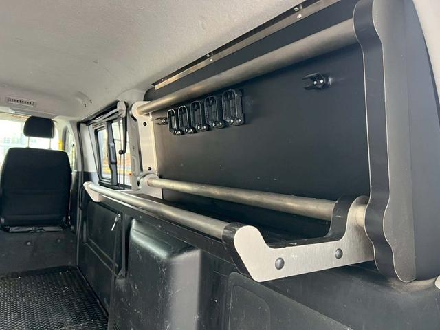 ハイエースバン ロングスーパーGL 全塗装 社外フローティングナビ 社外Dインナーミラー Bカメ ルーフキャリア ラダー ETC フロント・リア パイプバンパー サイドパイプステップ 金属フロア 社外16インチAW フュエールキャップ(32枚目)