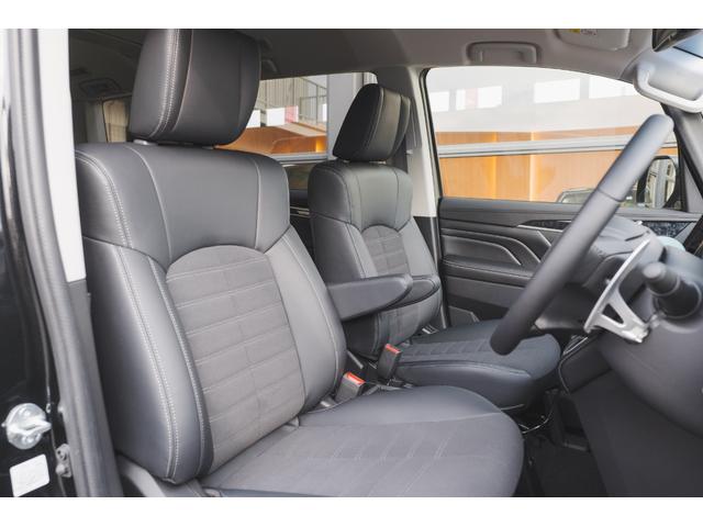 デリカＤ：５ シャモニー　４ＷＤ　イーアシスト　マルチアラウンドＭ　特別仕様車　電動サイドステップ　撥水シート　アダプティブクルーズコントロール　寒冷地仕様（7枚目）