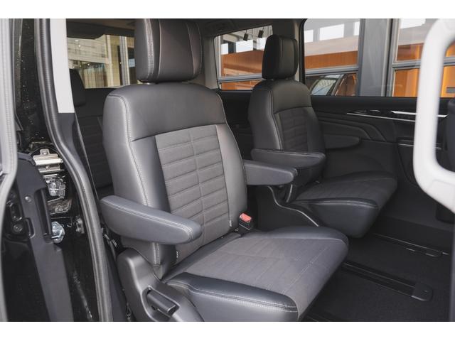 デリカＤ：５ シャモニー　４ＷＤ　イーアシスト　マルチアラウンドＭ　特別仕様車　電動サイドステップ　撥水シート　アダプティブクルーズコントロール　寒冷地仕様（8枚目）