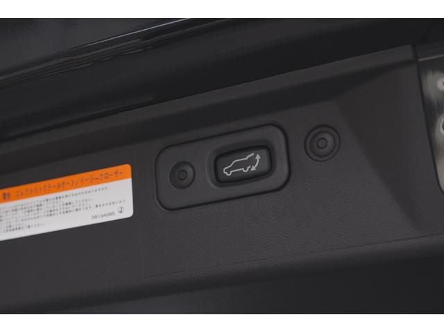 デリカＤ：５ シャモニー　４ＷＤ　イーアシスト　マルチアラウンドＭ　特別仕様車　電動サイドステップ　撥水シート　アダプティブクルーズコントロール　寒冷地仕様（14枚目）