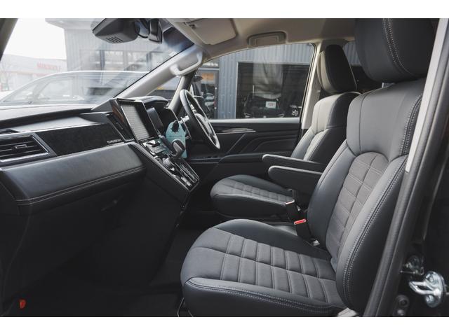 デリカＤ：５ シャモニー　４ＷＤ　イーアシスト　マルチアラウンドＭ　特別仕様車　電動サイドステップ　撥水シート　アダプティブクルーズコントロール　寒冷地仕様（32枚目）