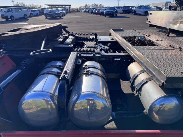 プロフィア ベースグレード　型式：ＱＰＧ－ＳＨ１ＥＥＤＧ　トラクターヘッド　第５輪荷重：１１５００ｋｇ　ディーゼル　ＭＴ　ウィングコードブレーカー　デフロック　日野純正ドラレコ　日野Ｃｏｎｎｅｃｔ　中軸　ＥＴＣ　スライドカプラー（6枚目）