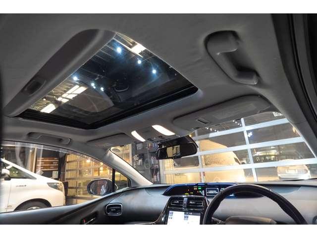 プリウス A 1.8A E-Four 4WD ドラレコ ETC Bカメ サンルーフ フルセグTV HUD BSM 純正ナビ 1500W電源 Aハイビーム 車線逸脱防止 衝突安全装置(5枚目)