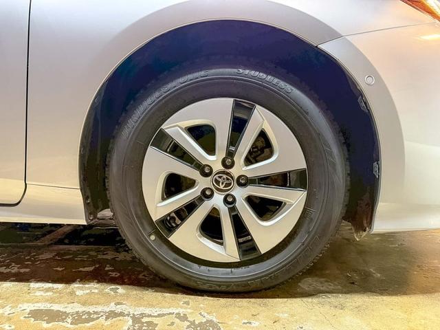 プリウス A 1.8A E-Four 4WD ドラレコ ETC Bカメ サンルーフ フルセグTV HUD BSM 純正ナビ 1500W電源 Aハイビーム 車線逸脱防止 衝突安全装置(24枚目)