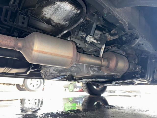 ハイエースバン ４ドアバン２．８ＤＴ　ＤＸワイドＳロングＨＲＧＬ４ＷＤ　４ＷＤ　車線逸脱防止　ＬＥＤフォグ　フロントエアロ　社外ＡＷ　　横滑り防止　衝突被害軽減ブレーキ　シートカバー（17枚目）