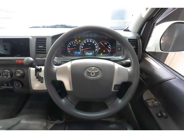 ハイエースバン ４ドアバン２．８ＤＴ　ＤＸワイドＳロングＨＲＧＬ４ＷＤ　４ＷＤ　車線逸脱防止　ＬＥＤフォグ　フロントエアロ　社外ＡＷ　　横滑り防止　衝突被害軽減ブレーキ　シートカバー（25枚目）