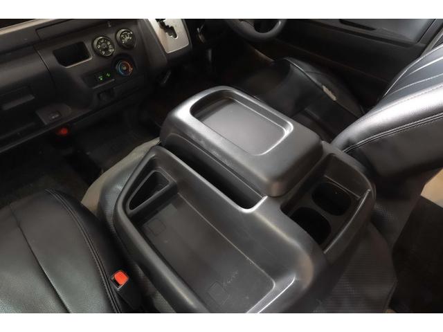 ハイエースバン ４ドアバン２．８ＤＴ　ＤＸワイドＳロングＨＲＧＬ４ＷＤ　４ＷＤ　車線逸脱防止　ＬＥＤフォグ　フロントエアロ　社外ＡＷ　　横滑り防止　衝突被害軽減ブレーキ　シートカバー（29枚目）