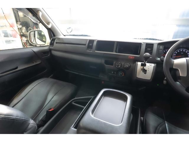 ハイエースバン ４ドアバン２．８ＤＴ　ＤＸワイドＳロングＨＲＧＬ４ＷＤ　４ＷＤ　車線逸脱防止　ＬＥＤフォグ　フロントエアロ　社外ＡＷ　　横滑り防止　衝突被害軽減ブレーキ　シートカバー（31枚目）