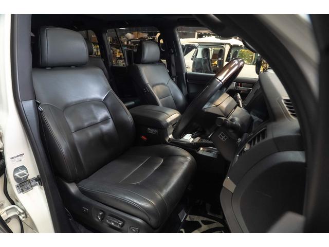 ランドクルーザー ＺＸ　４ＷＤ　ＷＡＬＤフルエアロ　２２ＡＷ　ブレーキシステム　マフラー　ムーンルーフ　Ｇｒｇｏセキュリティ　全周囲カメ　ＥＴＣ　純正ナビ　Ｄミラー　ドラレコ　　電動シート　社外レーダー　後席モニター（12枚目）