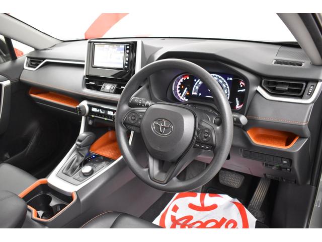 ＲＡＶ４ アドベンチャー　純正ナビ　フルセグＴＶ　バックカメラ　純正ドライブレコーダー　純正アルミホイール　トヨタセーフティセンス　レザーシート　パワーシート　ルーフレール　ＬＥＤヘッドライト　ビルトインＥＴＣ（17枚目）