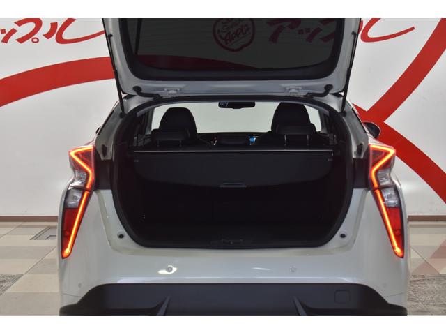 プリウス Ａツーリングセレクション　アルパインフローティングディスプレイオーディオ　ＡｐｐｌｅＣａｒｐｌａｙ　キー一体型エンジンスターター　バックカメラ　シートヒーター　レザーシート　トヨタセーフティセンス　ＡＣ１００Ｖ（49枚目）