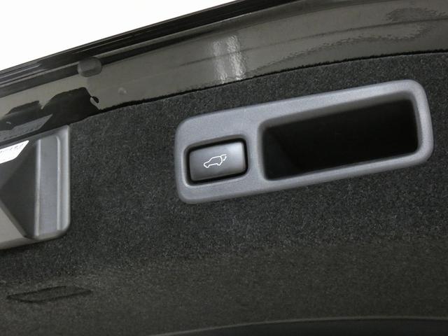 ハリアー プレミアム　４ＷＤ　寒冷地仕様　モデリスタフルエアロ　アルパインナビ　フルセグテレビ　バックカメラ　トヨタセーフティセンス　電動リアゲート　電動シート　ＬＥＤヘッドライト　レーダークルーズコントロール　純正ＡＷ（15枚目）