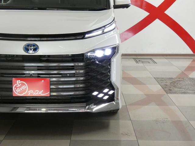 ヴォクシー 　４ＷＤ　純正ディスプレイオーディオ　パノラミックビューモニター　フリップダウンモニター　パワーリアゲート　インナーミラー型ドライブレコーダー　純正アルミホイール　ブラインドスポットモニター　ＥＴＣ（10枚目）