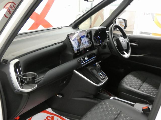 ヴォクシー 　４ＷＤ　純正ディスプレイオーディオ　パノラミックビューモニター　フリップダウンモニター　パワーリアゲート　インナーミラー型ドライブレコーダー　純正アルミホイール　ブラインドスポットモニター　ＥＴＣ（38枚目）