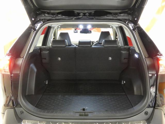 ＲＡＶ４ 　４ＷＤ　モデリスタフルエアロ　純正ディスプレイオーディオ　パノラミックビューモニター　パワーリアゲート　トヨタセーフティセンス　レーダークルーズコントロール　ブラインドスポットモニター　シートヒーター（13枚目）
