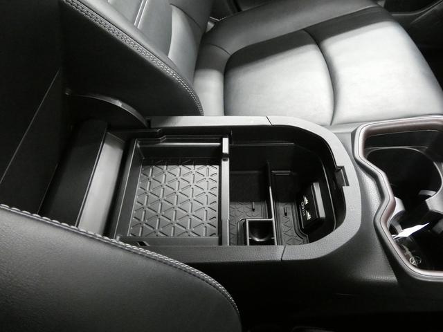 ＲＡＶ４ 　４ＷＤ　モデリスタフルエアロ　純正ディスプレイオーディオ　パノラミックビューモニター　パワーリアゲート　トヨタセーフティセンス　レーダークルーズコントロール　ブラインドスポットモニター　シートヒーター（42枚目）