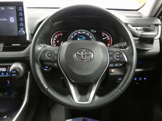 RAV4 G 4WD 寒冷地仕様 純正ディスプレイオーディオ フルセグテレビ パノラミックビューモニター パノラマルーフ パワーリアゲート 純正エンジンスターター ETC ドライブレコーダー トヨタセーフティセンス(17枚目)
